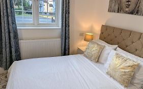 Annexe Studio Private Entrance, Hallway And Parking